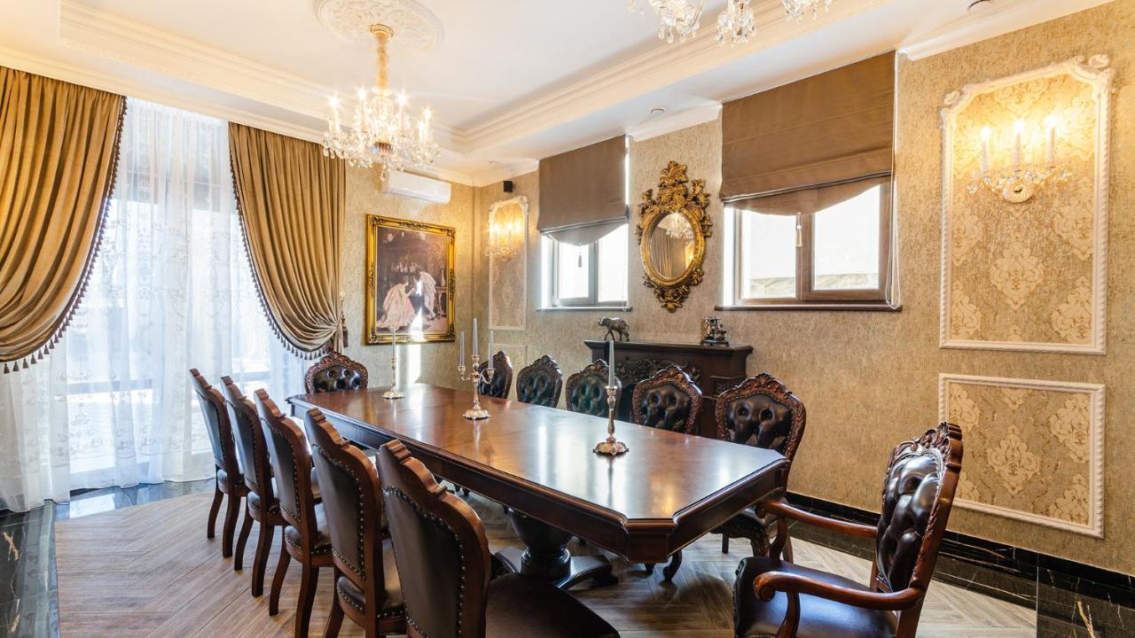 Gregory Boutique Hotel Chişinǎu Buitenkant foto A dining room